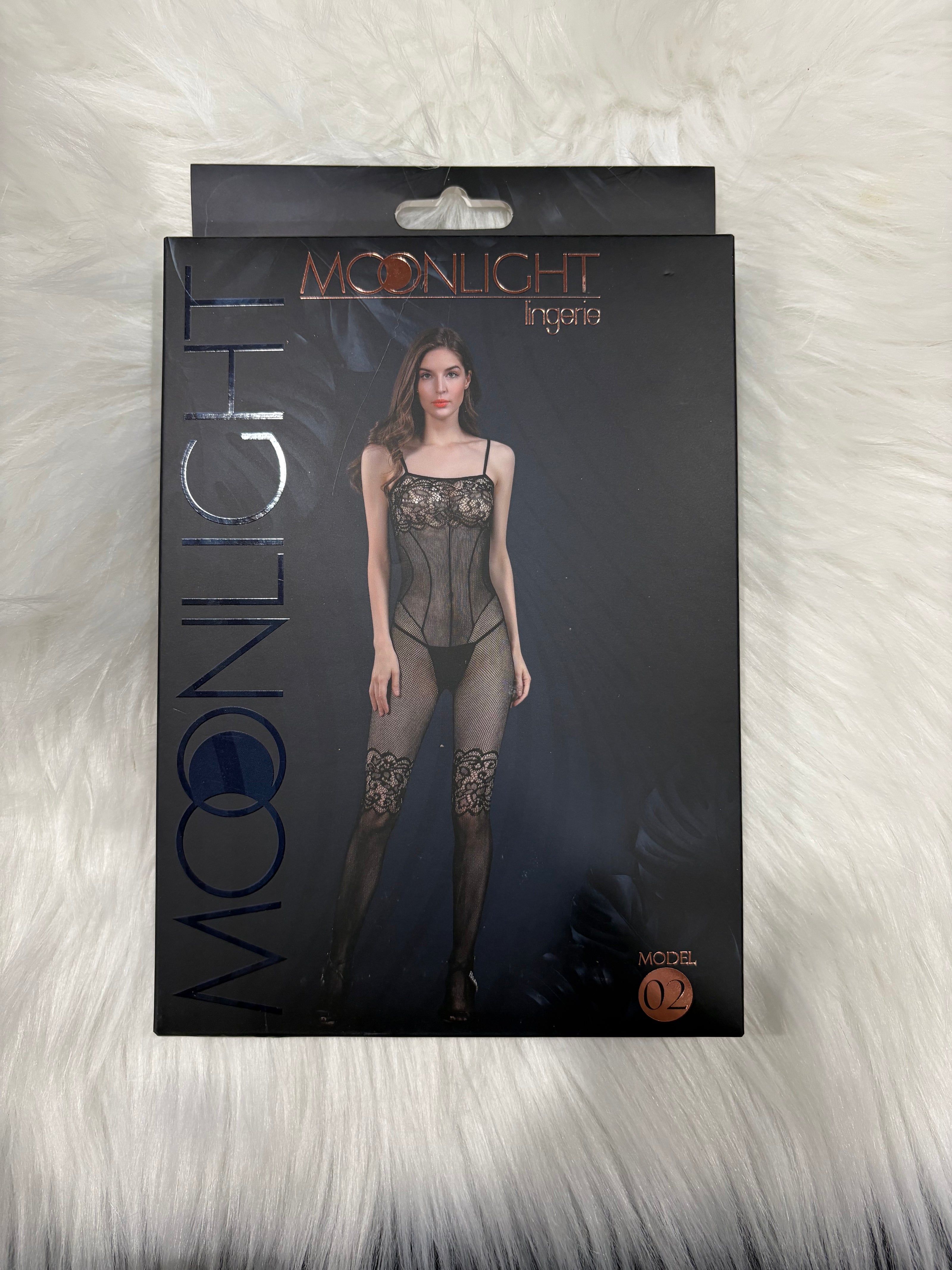 Moonlight-Model 02