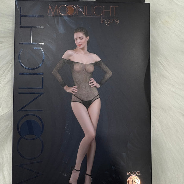 Moonlight-Model 09